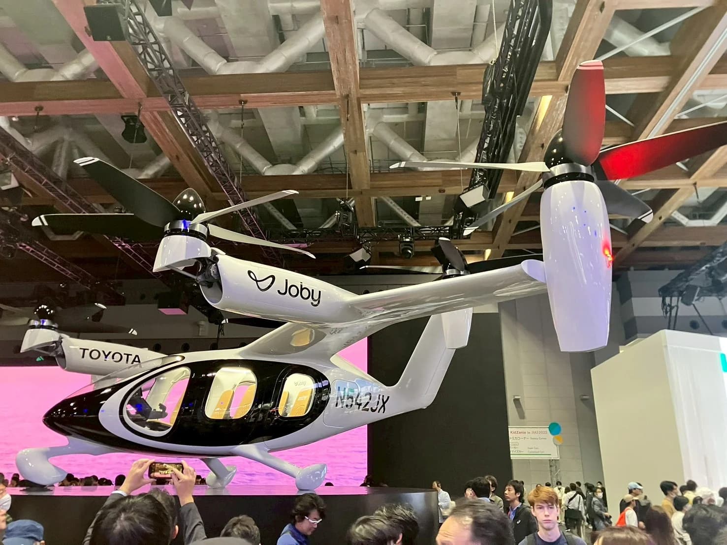 eVTOL(電動垂直離着陸機)の技術的新規性と将来展望:深掘り分析